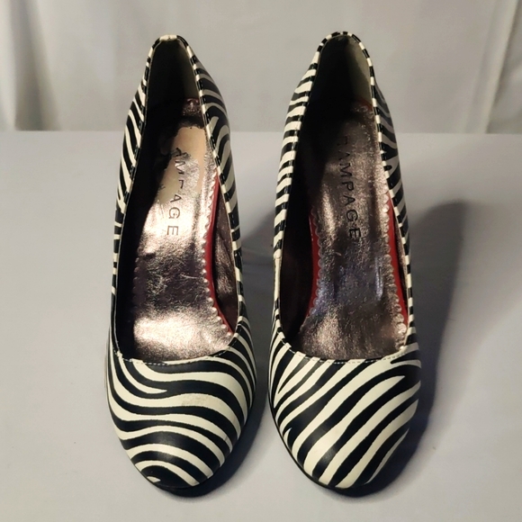 Heels - Picture 1 of 8